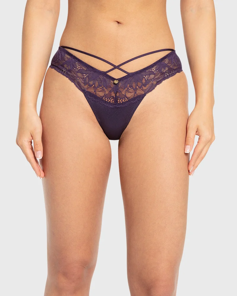 ايسلا اند ايفي إيلا وإيفي دانتيل بانتي جريء